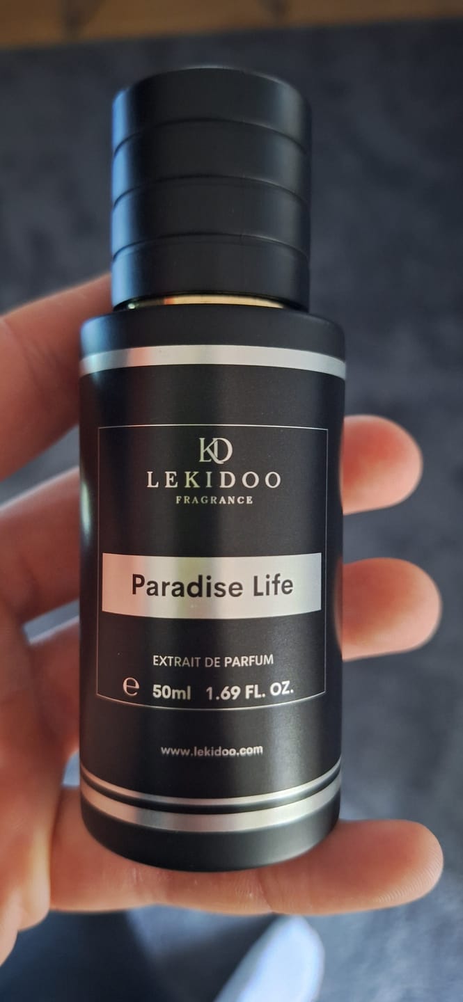 Customer photo review of Paradise Life