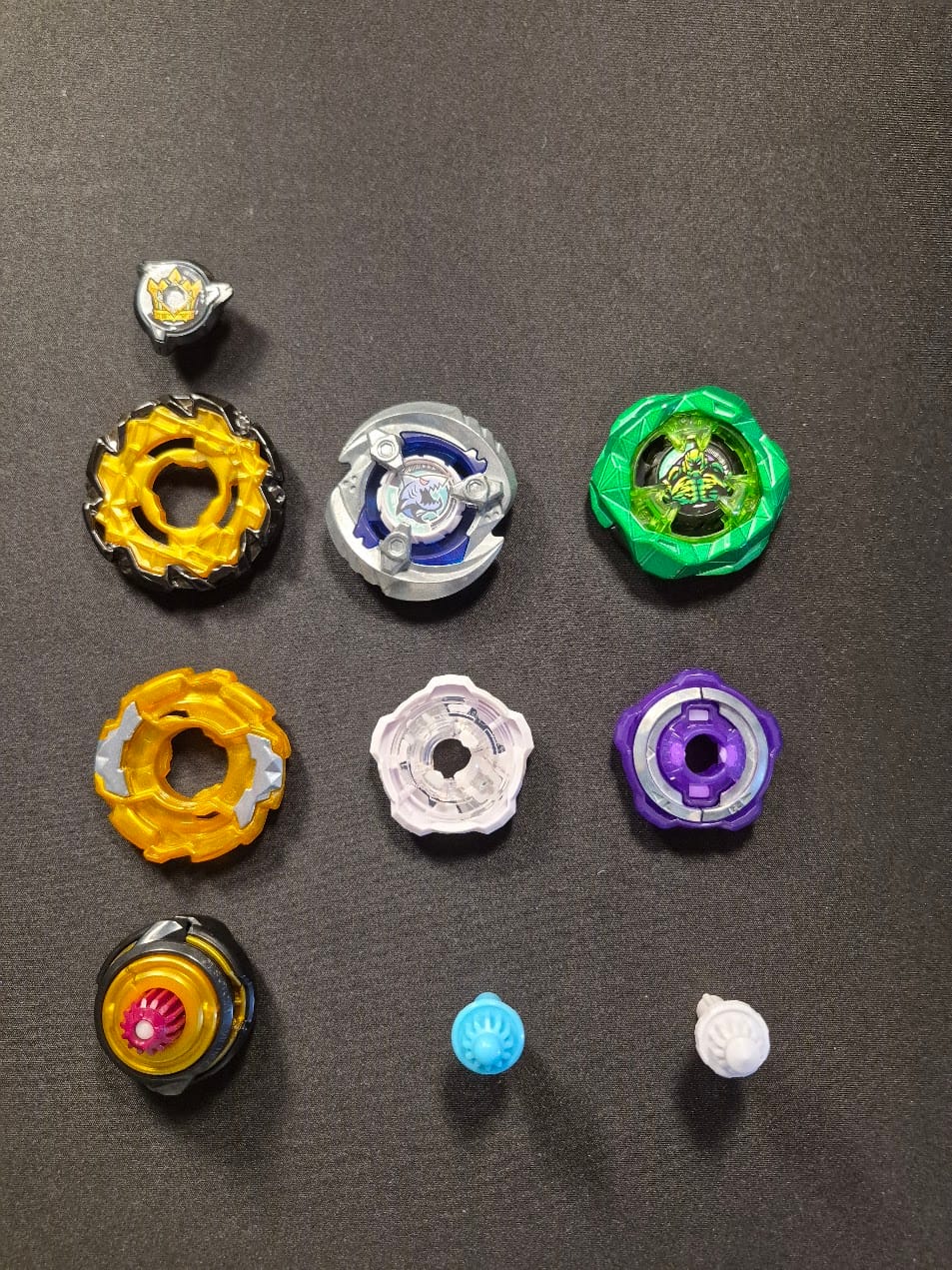 Customer photo review of Takara Tomy Beyblade X CX-11 EmperorMight DECK SET