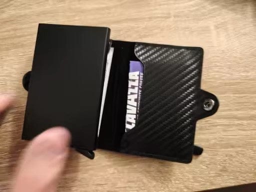 Customer photo review of Carbon Wallet - Tarjetero RFID