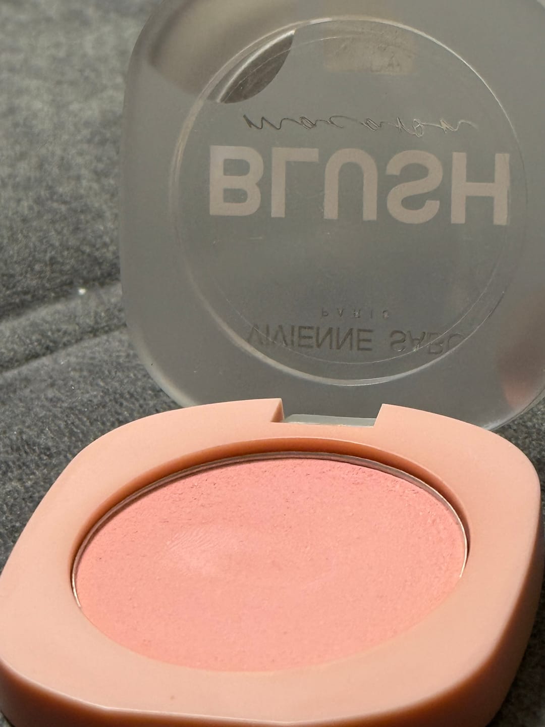 Customer photo review of Matējošs vaigu sārtums Vivienne Sabo Matte Powder Blush Macaron