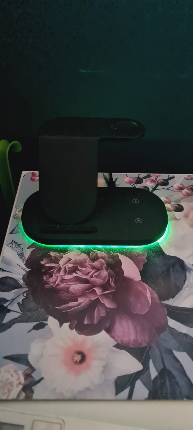 Customer photo review of 3 in 1 Wireless Charging Stand for Samsung Android Devices