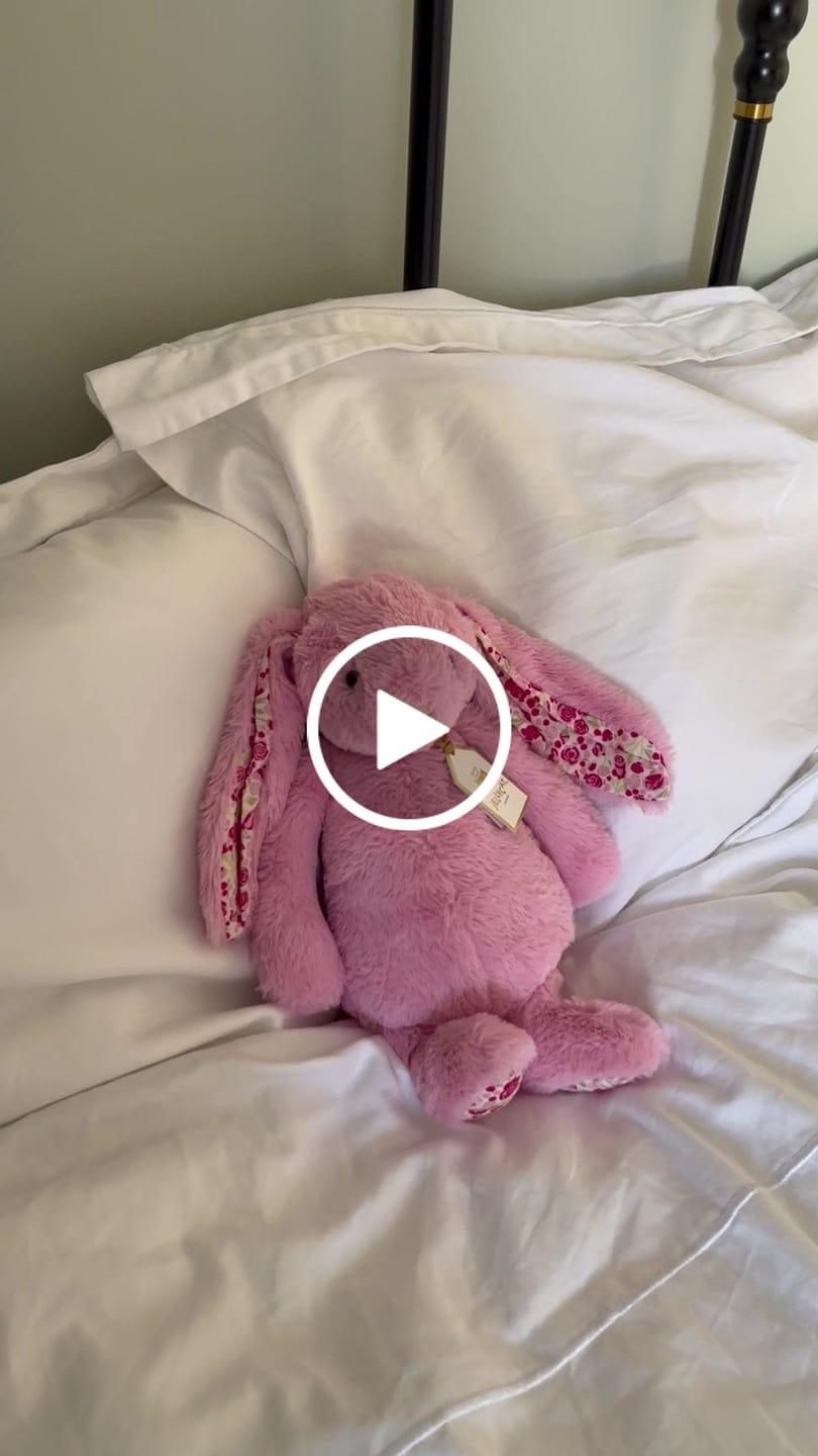Customer video review of Jellycat | Blushkin Blossom Luxe Bunny Original | Rosa | ca. 31 cm