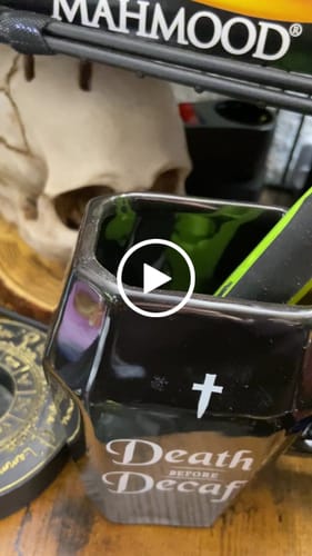 Customer video review of Sarg-Tasse – Death Before Decaf | Mystischer Kaffeebecher
