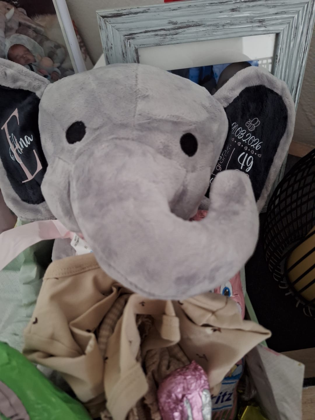 Customer photo review of Kuschel Elefant - Baby-Stofftier