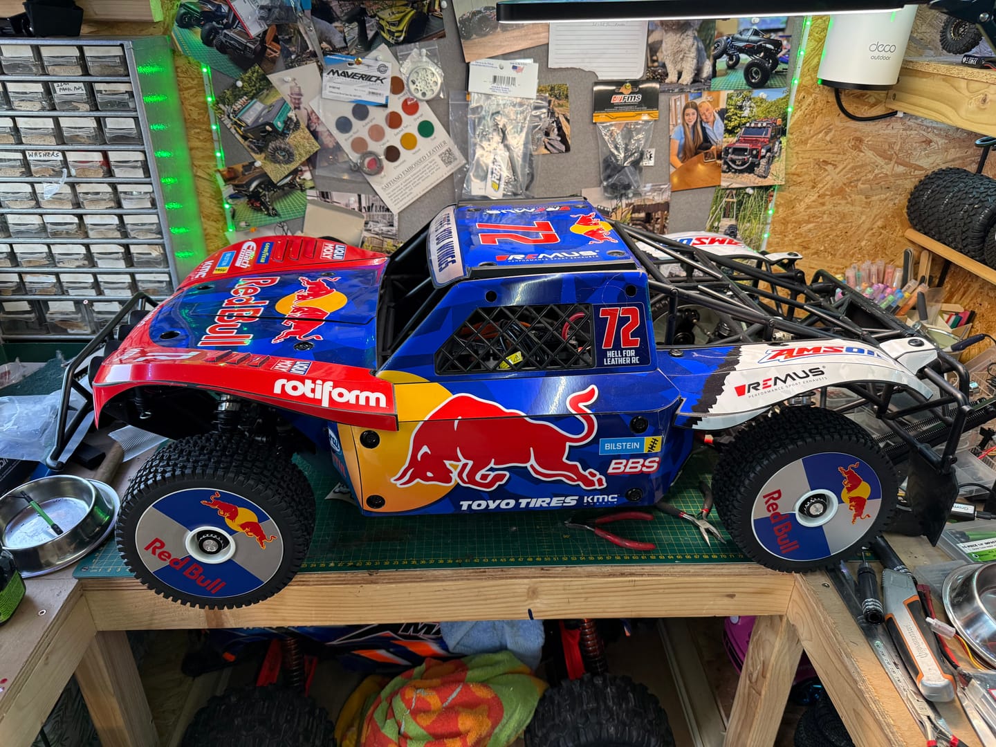 Customer photo review of 30DEGREE NORTH 5T / LOSI 5T 2.0 - "RACE CAR RED" BODY WRAP