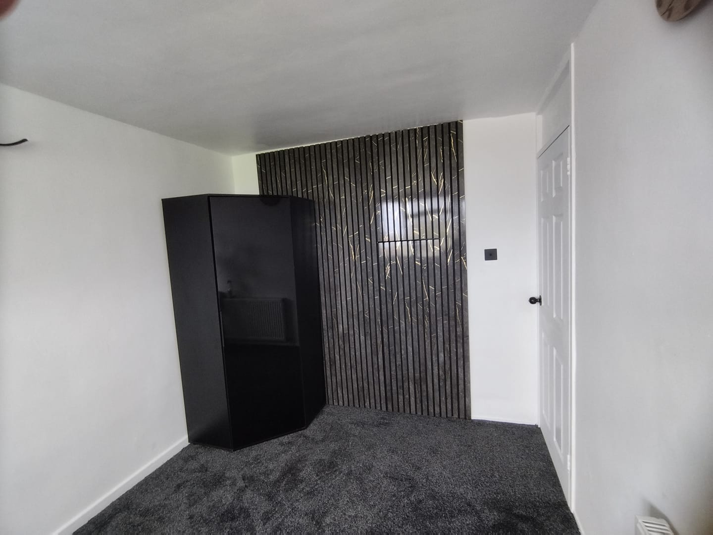 Customer photo review of Premium Thick Slat Large Wall Panel 280cm x 60cm (Black & Gold Marble) - 35mm thickness