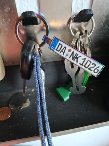 Customer photo review of Kennzeichen Schlüsselanhänger Mini Nummernschild Metall