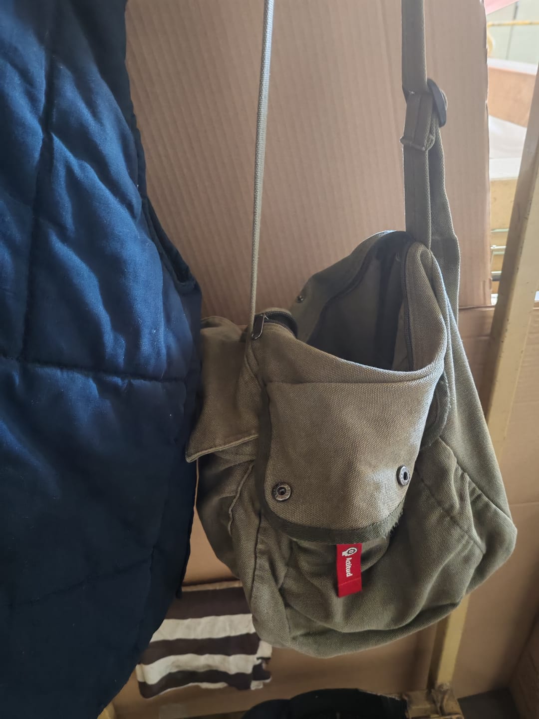 Customer photo review of Japan Style Canvas Bag Retro Shoulder Bag