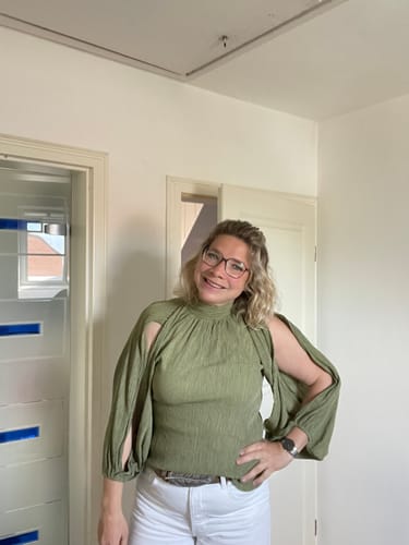 Customer photo review of Fließende Bluse mit Stehkragen