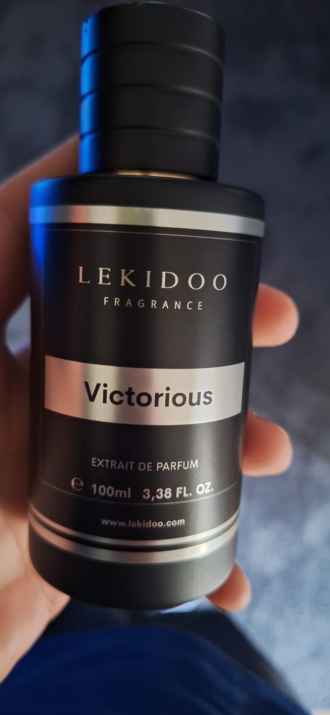 Customer photo review of Victorious