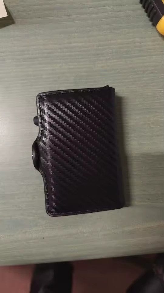 Customer photo review of Carbon Wallet - Tarjetero RFID
