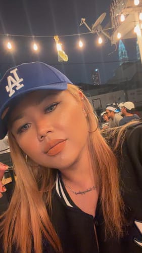 Customer photo review of 9FORTY Los Angeles Dodgers Dark Royal Adjustable