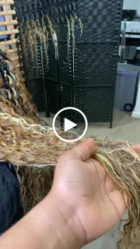 Customer video review of Deep Wave Bulk Braids