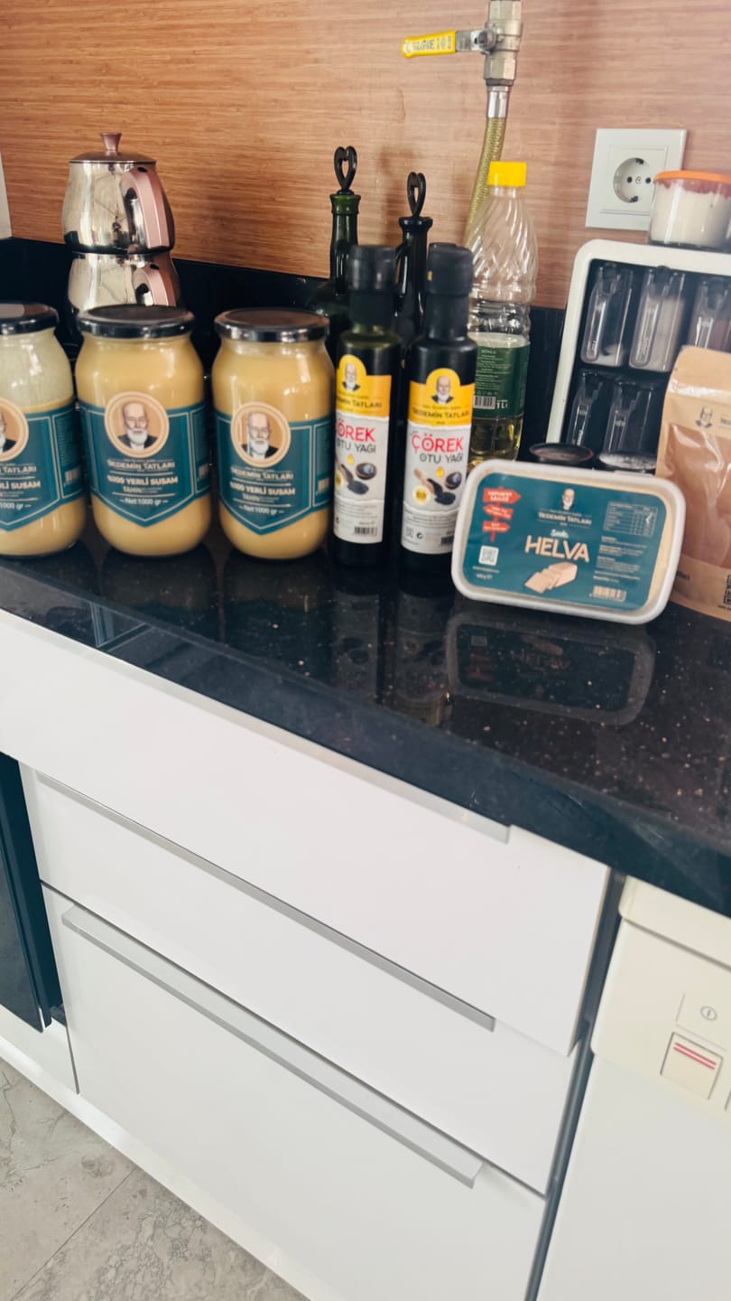 Customer photo review of %100 Yerli Susamdan Çiğ Tahin - 1000gr 3'lü Paket