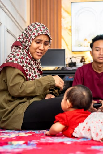 Customer photo review of Monogram Square (Burgundy)