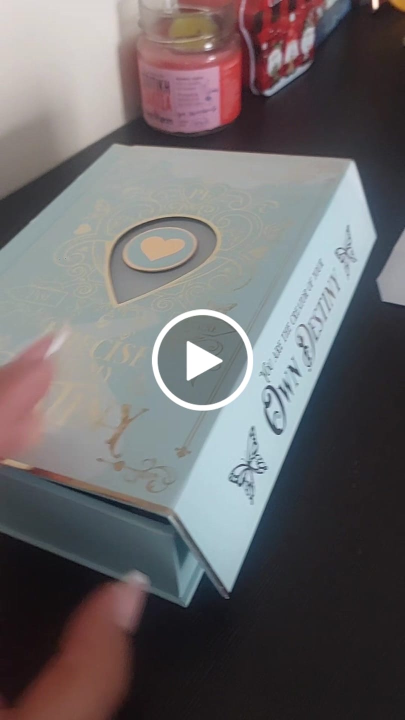 Customer video review of P. Louise 20 Piece Makeup Brush Bundle