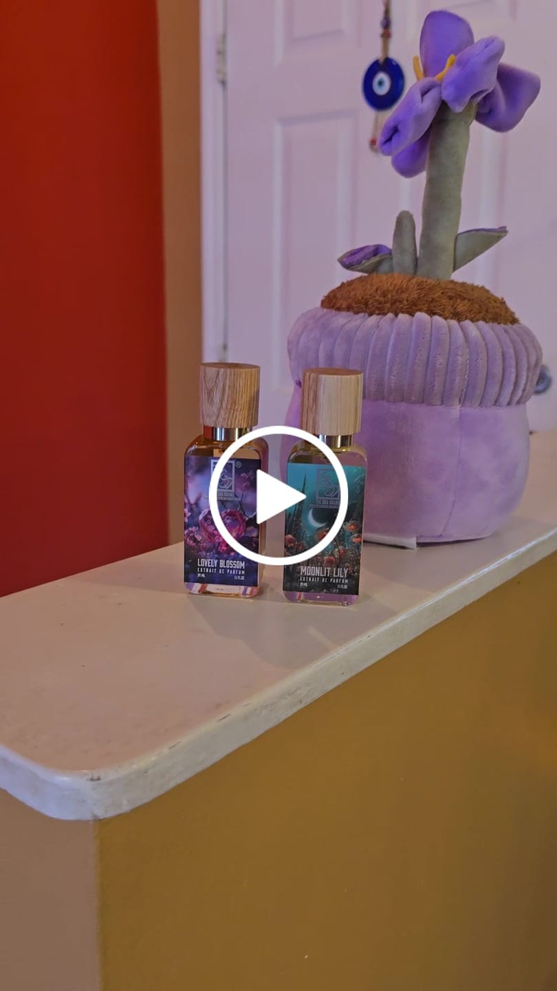 Customer video review of Moonlit Lily