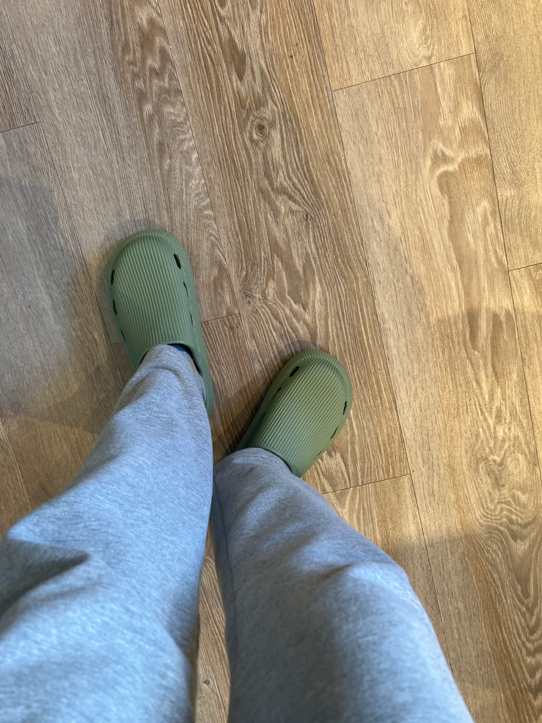 Customer photo review of HappyClogs Strapless