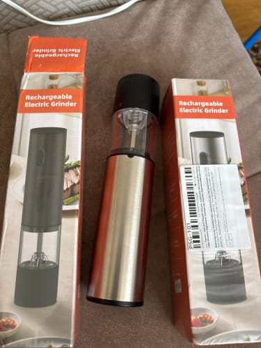 Customer photo review of Automatic Salt and Pepper Grinder
