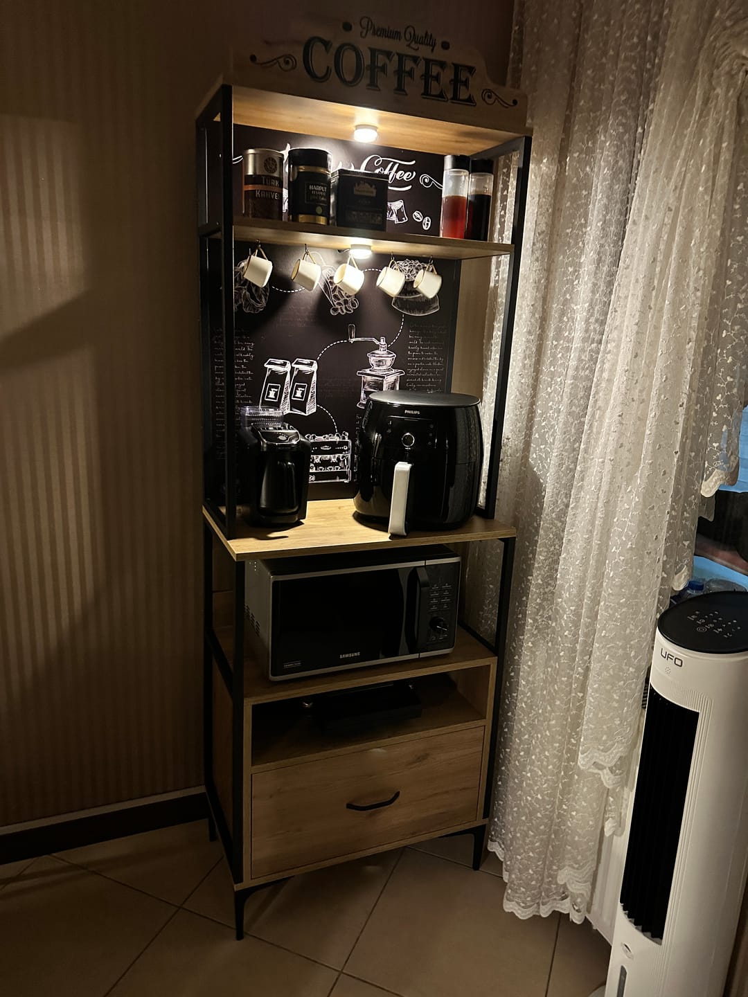 Customer photo review of Rani JE154 Işıklı Kahve Köşesi Çekmeceli Çok Amaçlı Mutfak Dolabı Sepet Ceviz