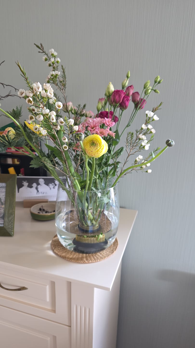 Customer photo review of Kenzan 70 mm Flower Frog