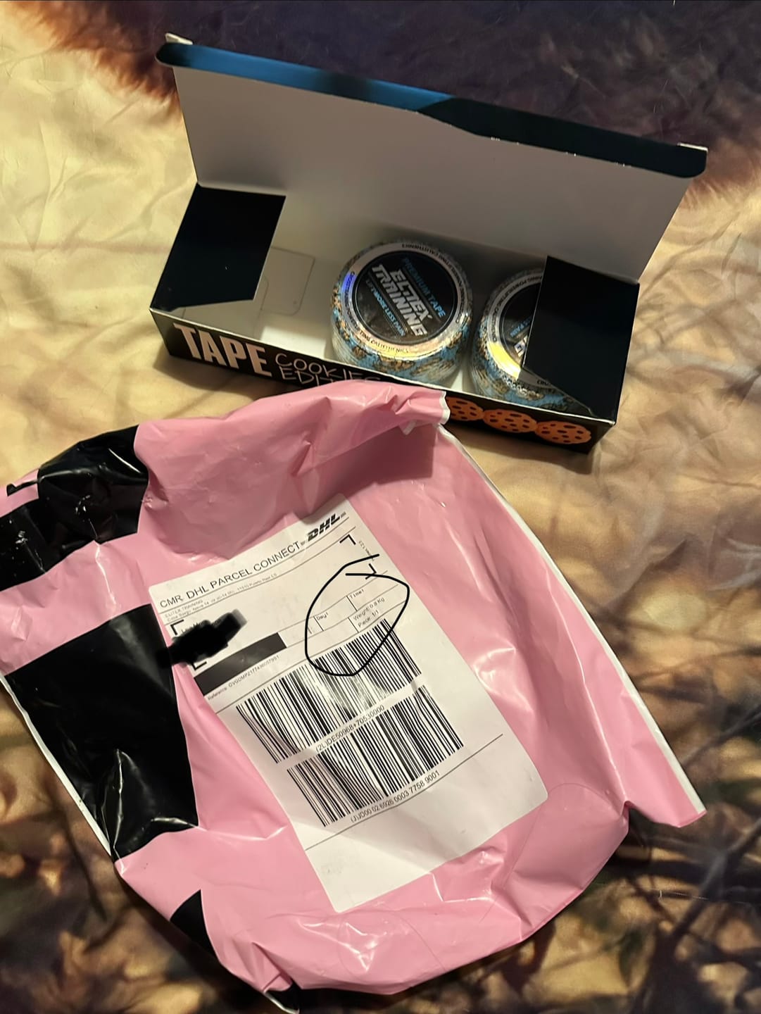 Customer photo review of Premium Tape Extra Adhesivo Cookie Edition Pack 3
