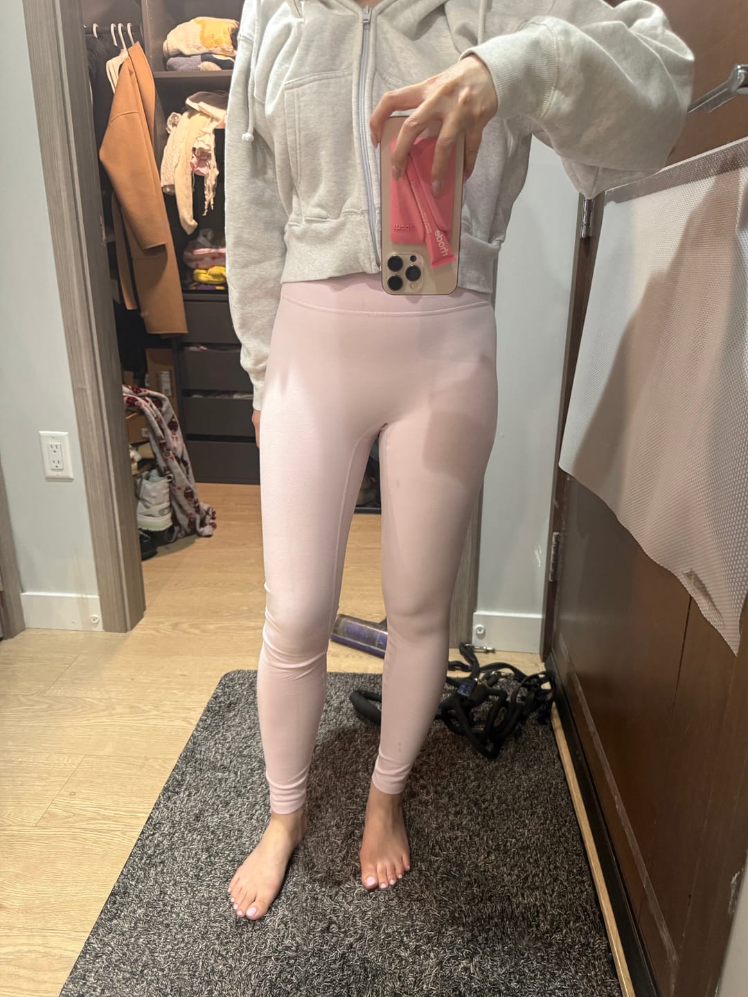 Customer photo review of The Essentials Legging / Powder-Pink