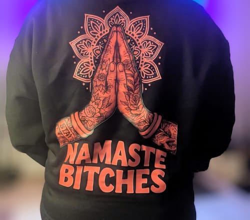 Customer photo review of Namaste Bitches - Oversized Hoodie (ohne Frontprint)
