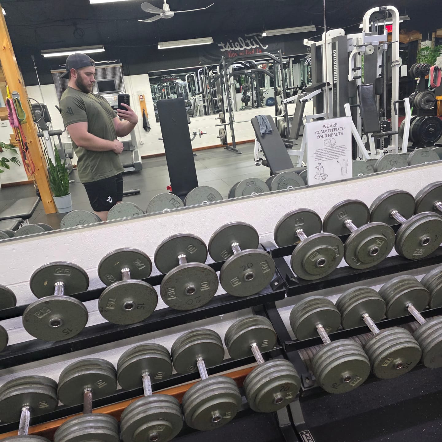 Customer photo review of Men’s Gym Tee “Compellence” -Olive