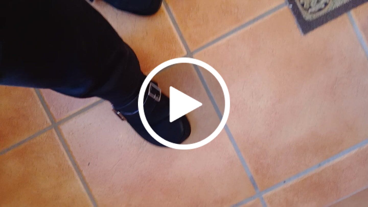 Customer video review of Roots Mocaflip Nuit