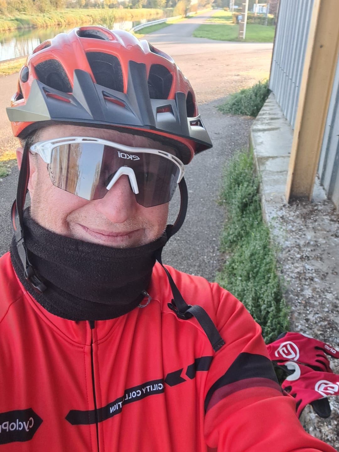 Customer photo review of Maillot cycliste hiver Rouge - Agility - DESTOCKAGE