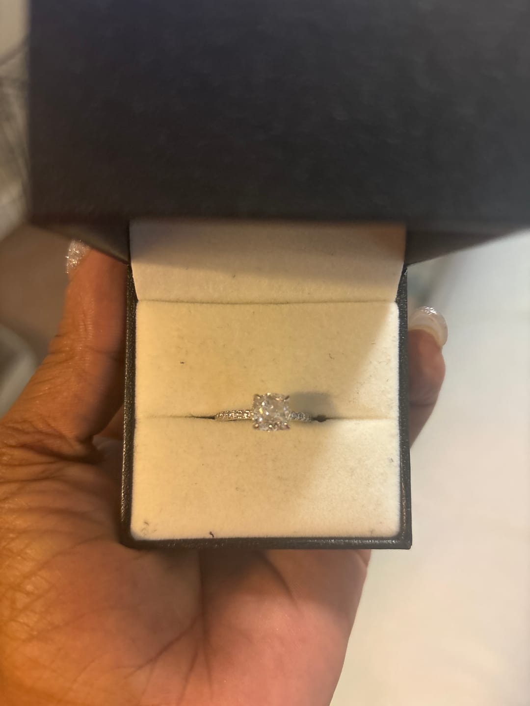 Customer photo review of Louily 2~2.5 Carat Cushion Cut White Sapphire Women's Engagement Ring