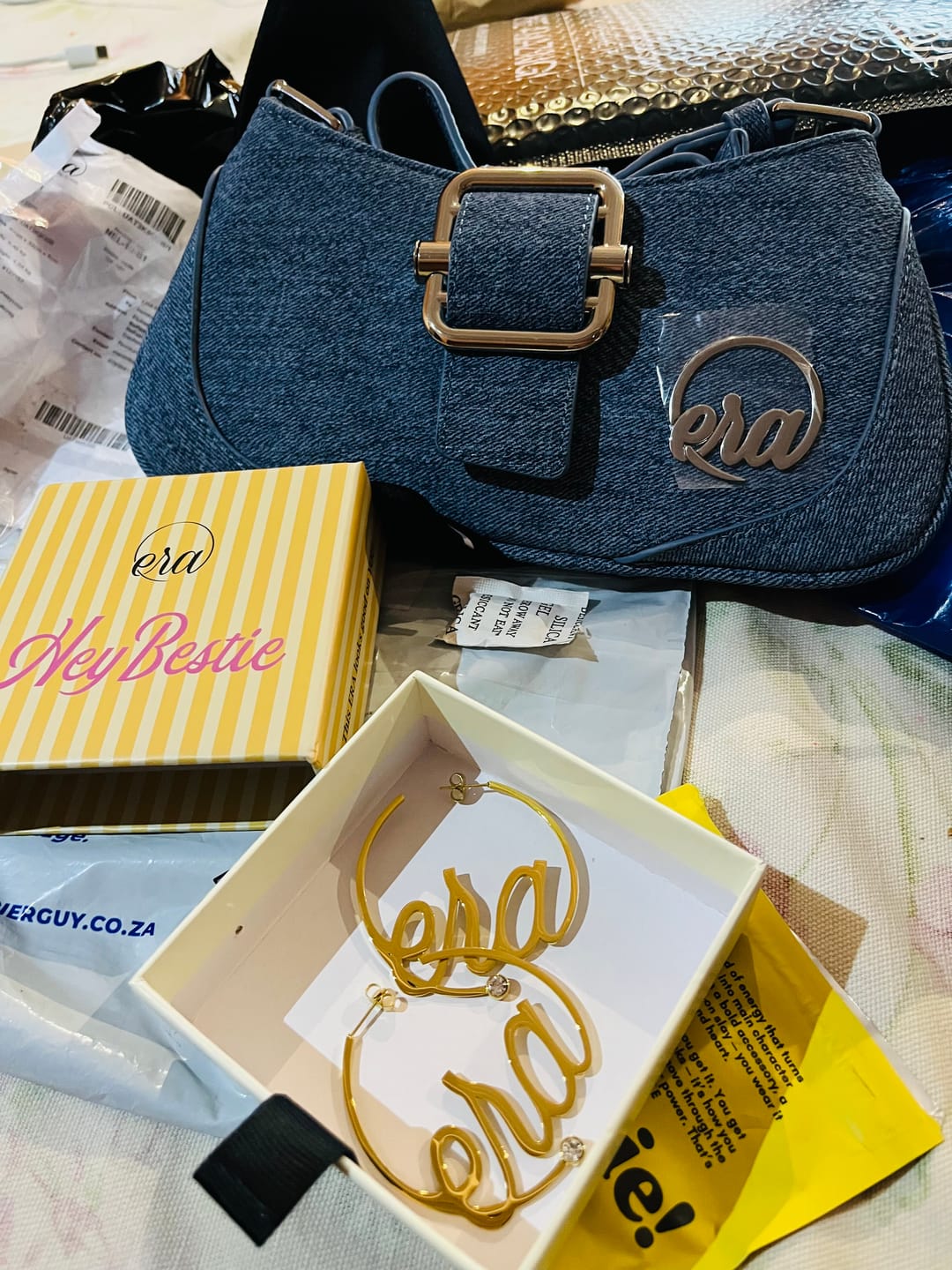 Customer photo review of Gold Era Logo Hoops