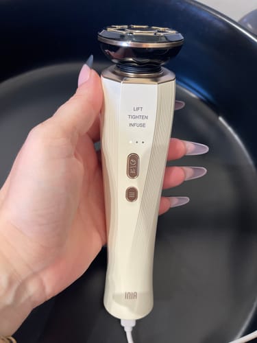 Customer photo review of INIA FLARE Dispositivo Facial de Microcorriente