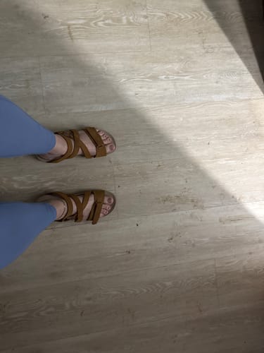 Customer photo review of ACACIA BROWN
