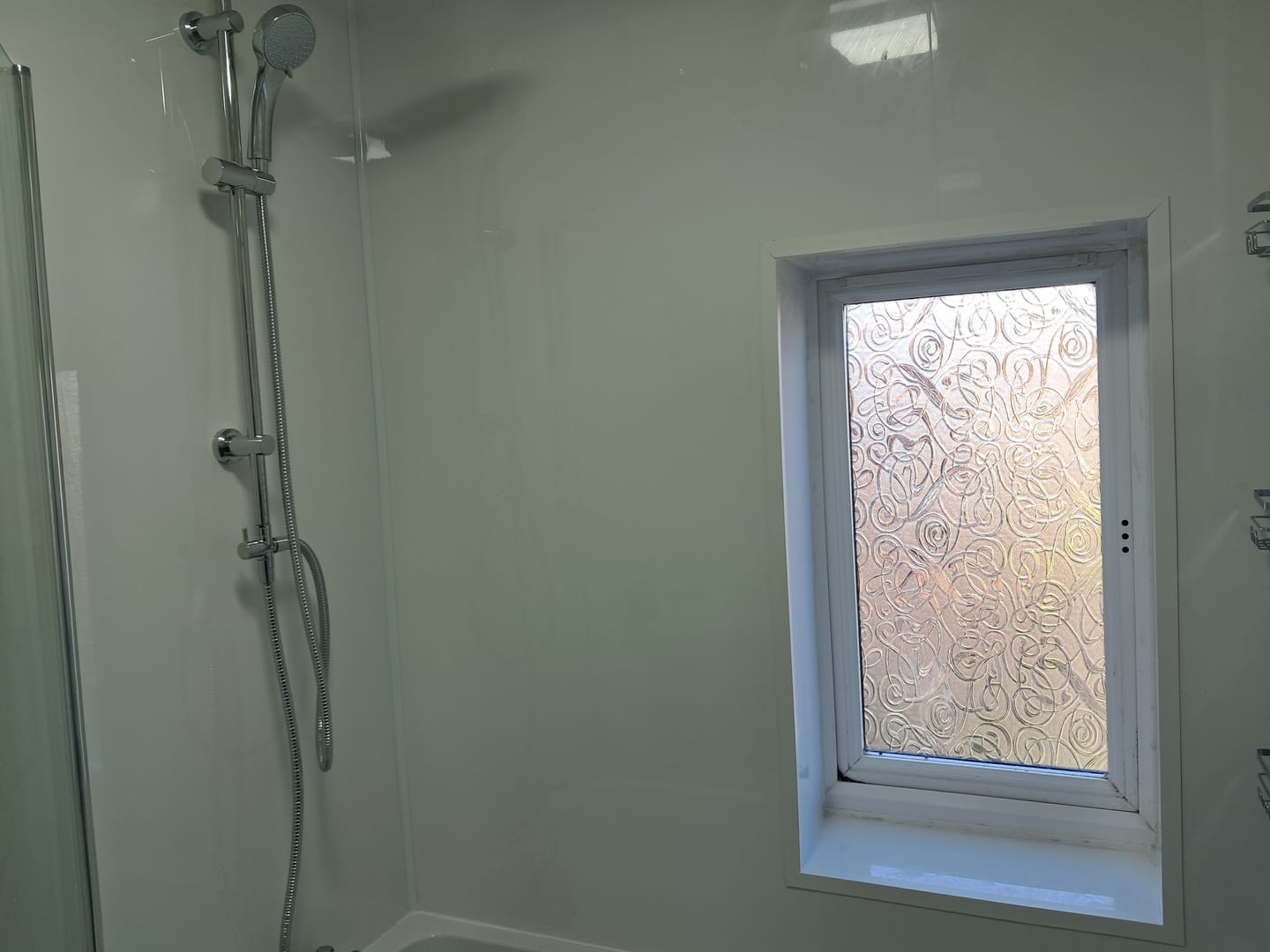 Customer photo review of 10mm White Gloss Shower Panel 1M x 2.4M