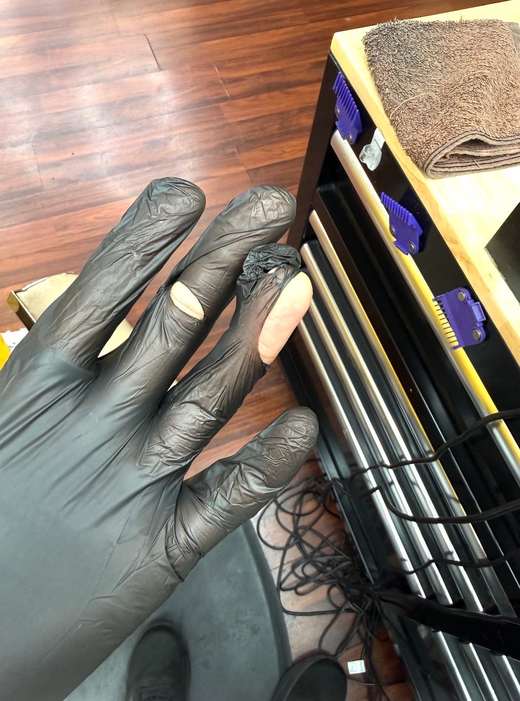 Customer photo review of Barber Gloves- Nitrile Gloves - 100 Count