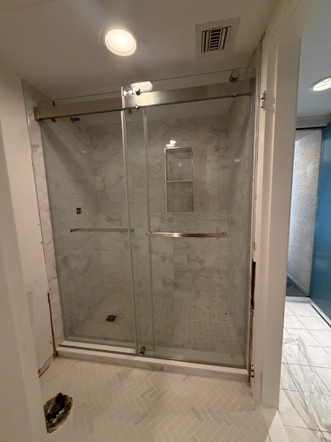 Customer photo review of Soft-Closing Double Sliding Frameless Shower Door with Two Towel Bars - DS13