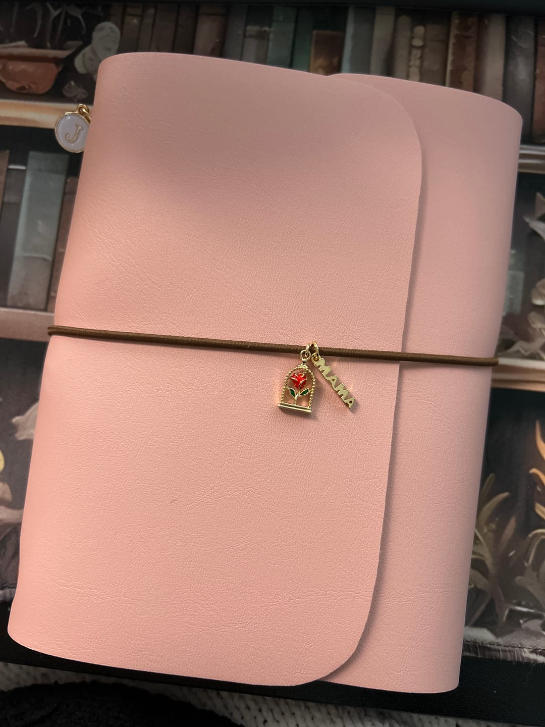 Customer photo review of Mama Gold Charm – Heart Of It All