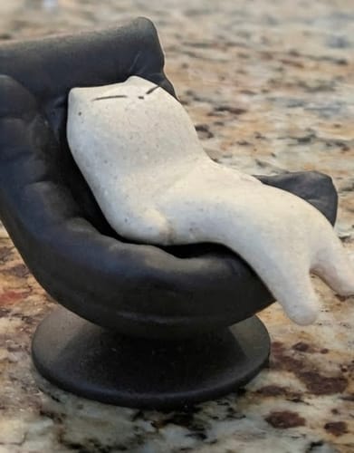 Customer photo review of Lounge Chair Cat Yixing teapet