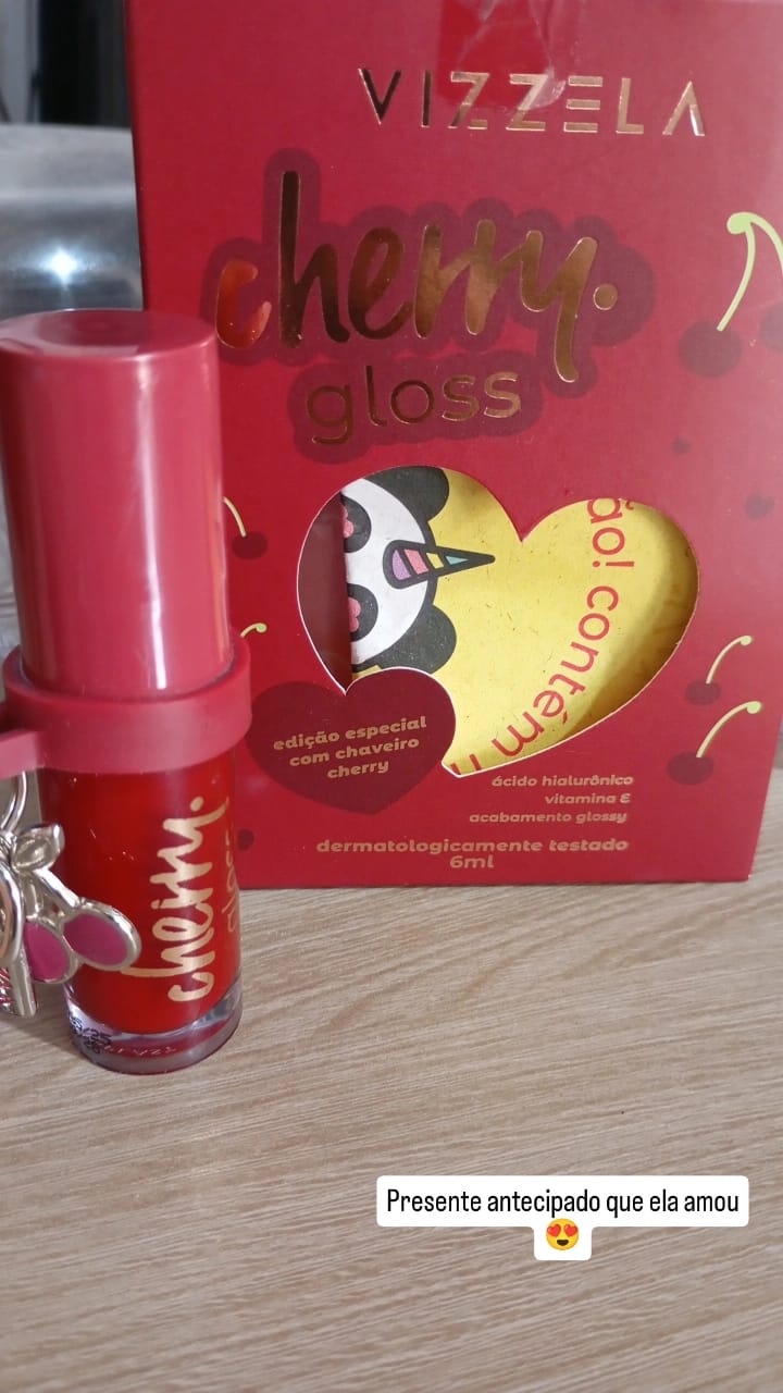 Customer photo review of Cherry Gloss - Vizzela