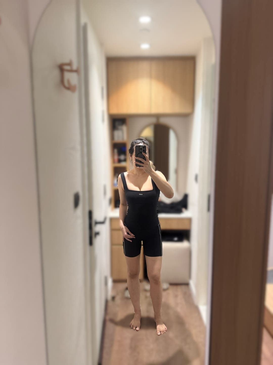 Customer photo review of The Studio Short / Black-Cream
