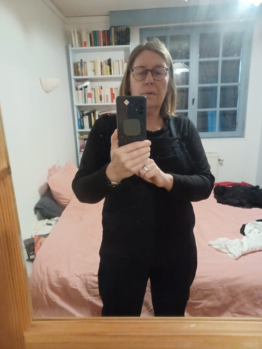 Customer photo review of Salopette Mariette en jean de coton noir