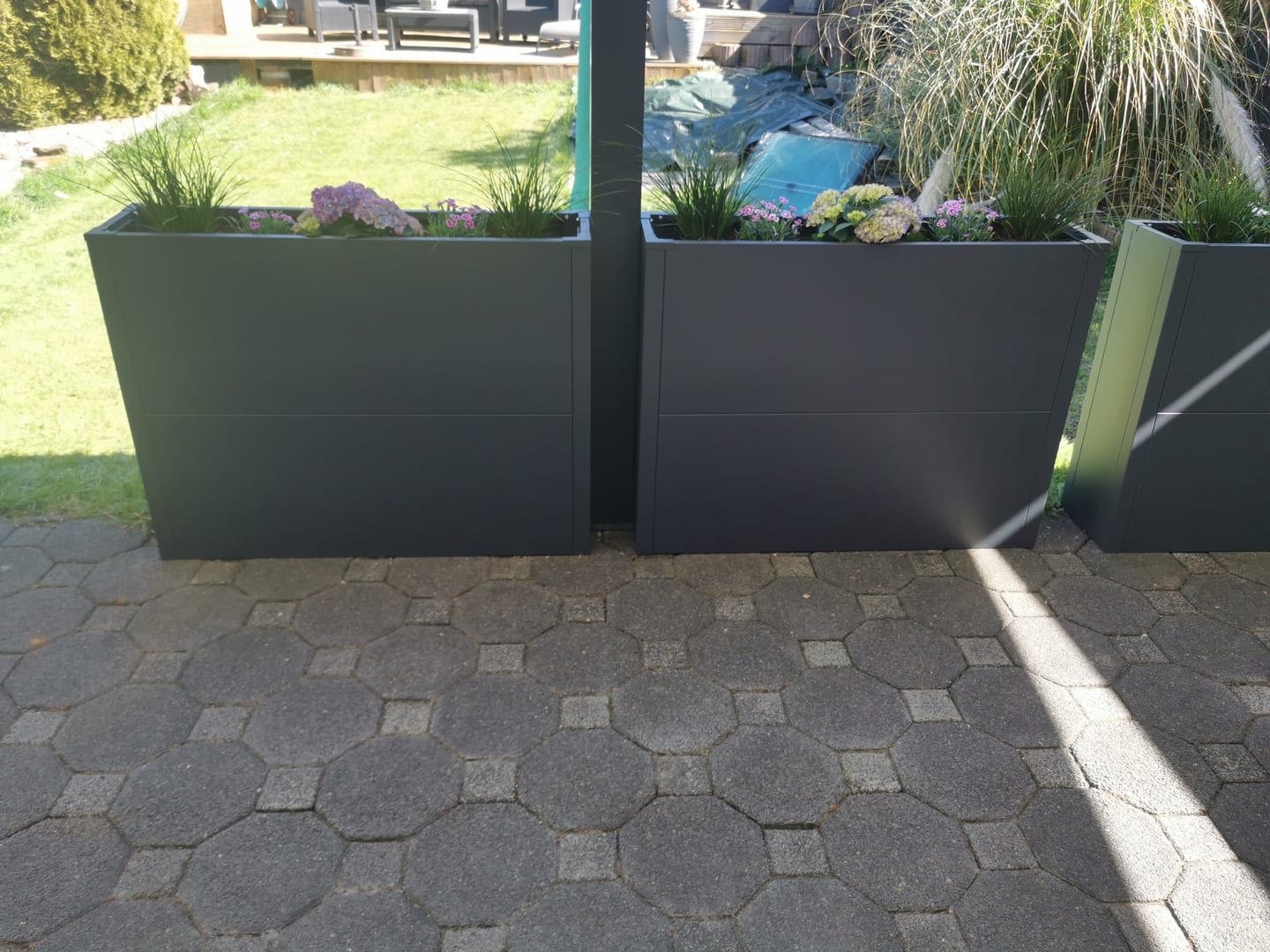 Customer photo review of Hochbeet HB5 | Pulverbeschichtet in RAL7016 | 100x25x77 cm