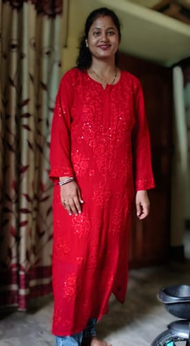 Customer photo review of Hoor Maroon Viscose Georgette kurta