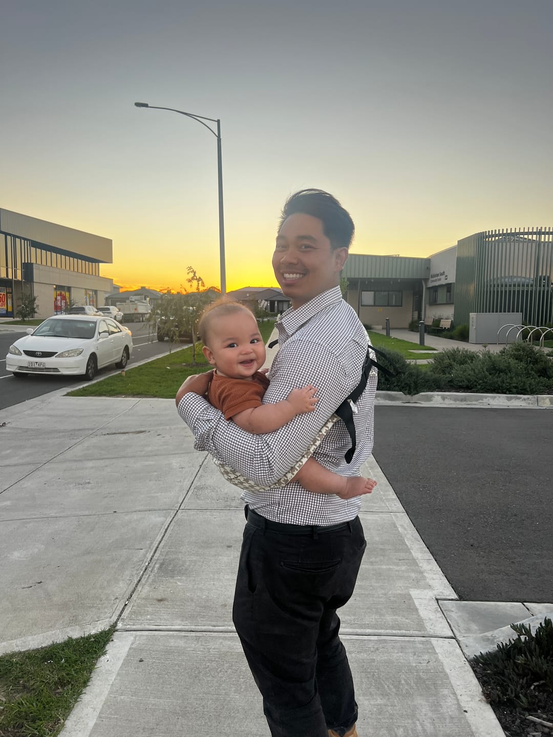 Customer photo review of POUCH™ TODDLER CARRIER
