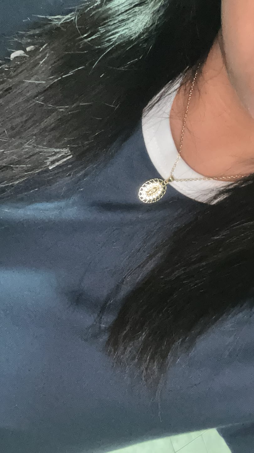 Customer photo review of Collar Virgen