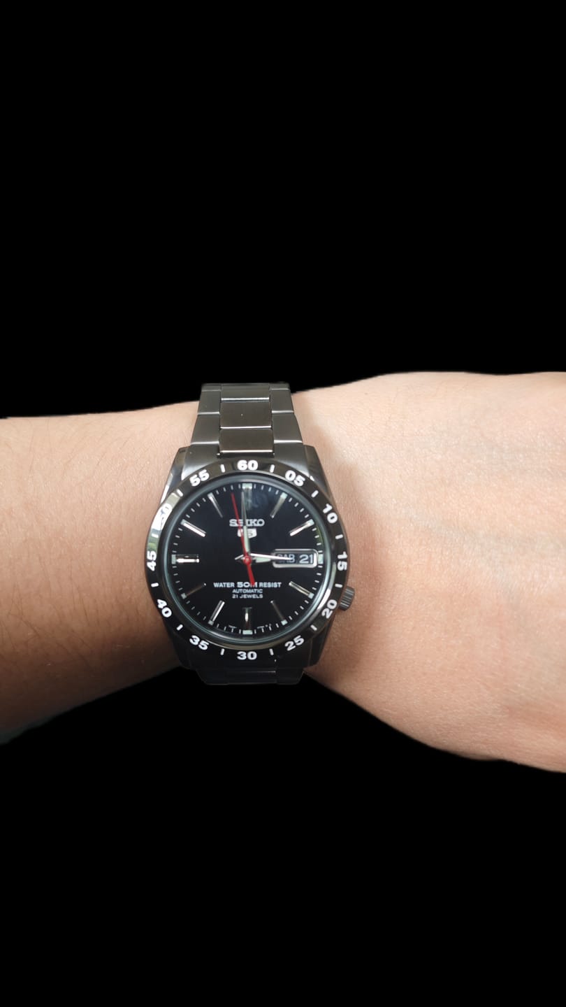 Customer photo review of Reloj Seiko 5 Análogo Automático SNKE03KC Metálico 36mm