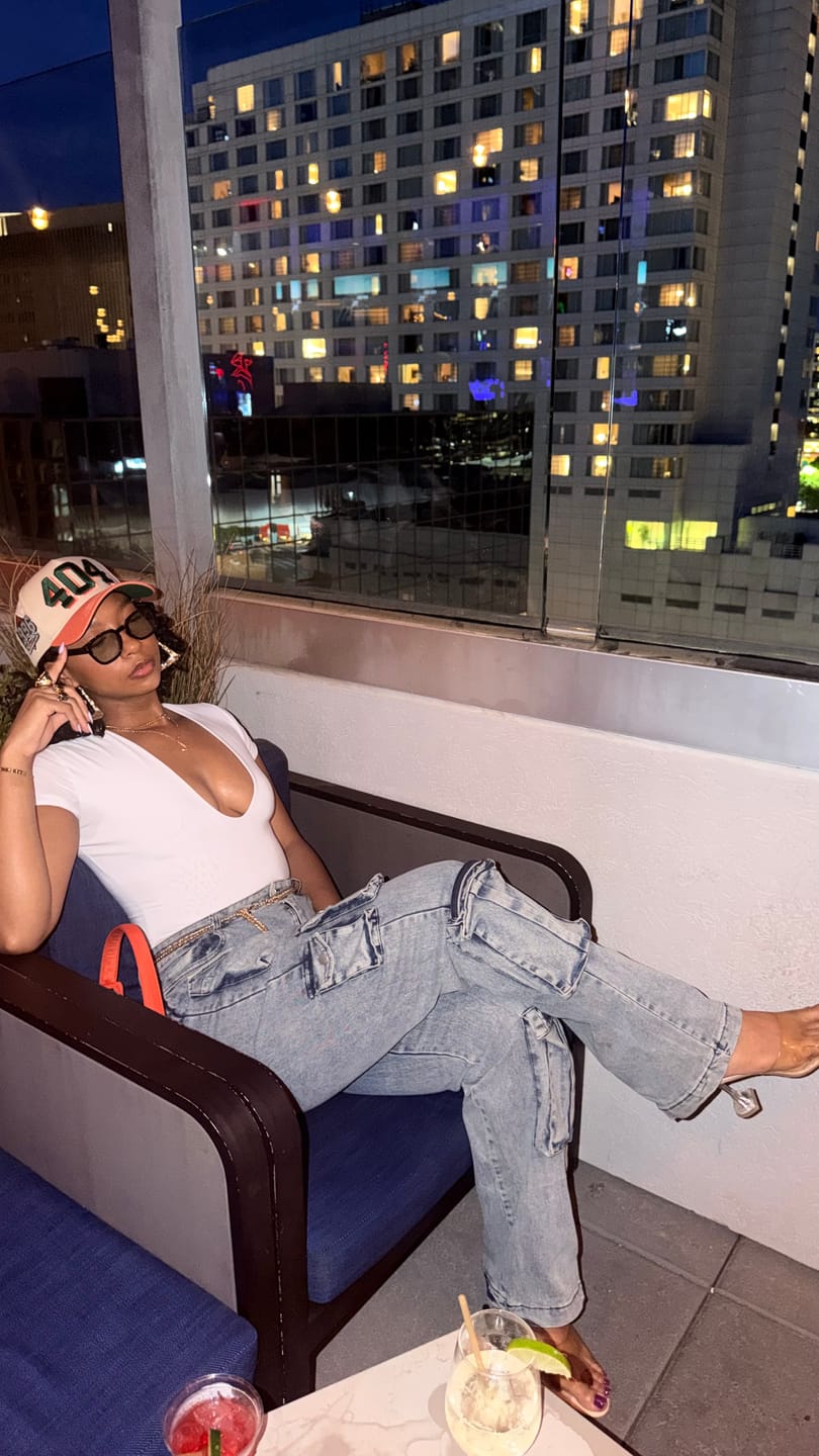 Customer photo review of 404 Atlanta Summer Peach Snapback Hat | BLK FRVR