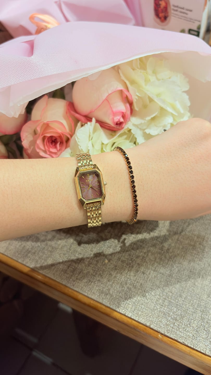 Customer photo review of Isabell Petite Gold Burgundy